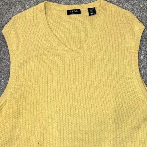 Izod Golf Men’s Large Preppy Sweater Vest Yellow Pullover V-Neck Casual Logo - Picture 1 of 13